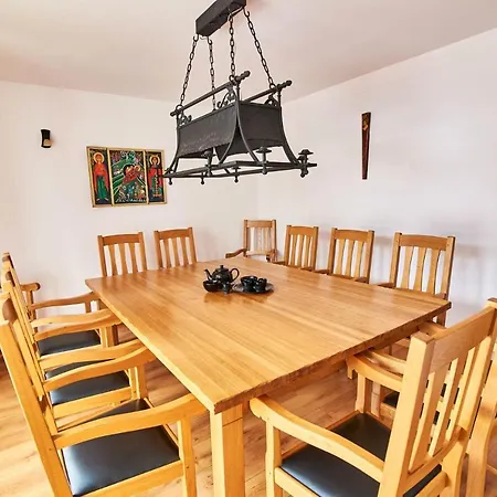 Villa Swierkowa 19 *